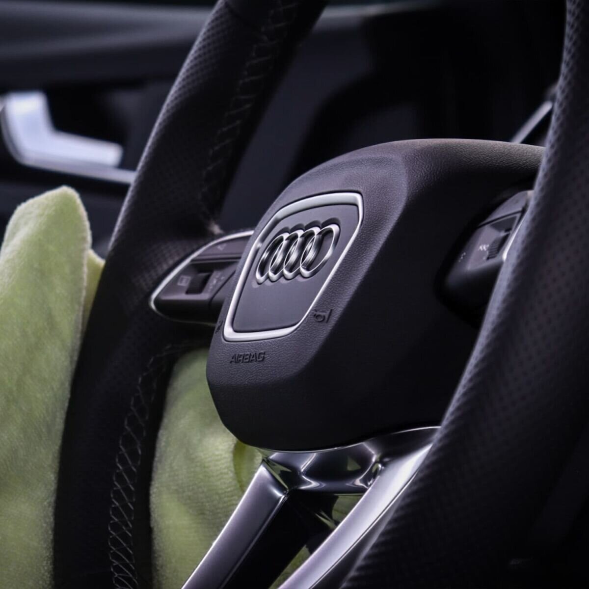 CarPro InnerQD Innenraum-Detailer 4L